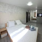 Flat By The Sea אודסה
